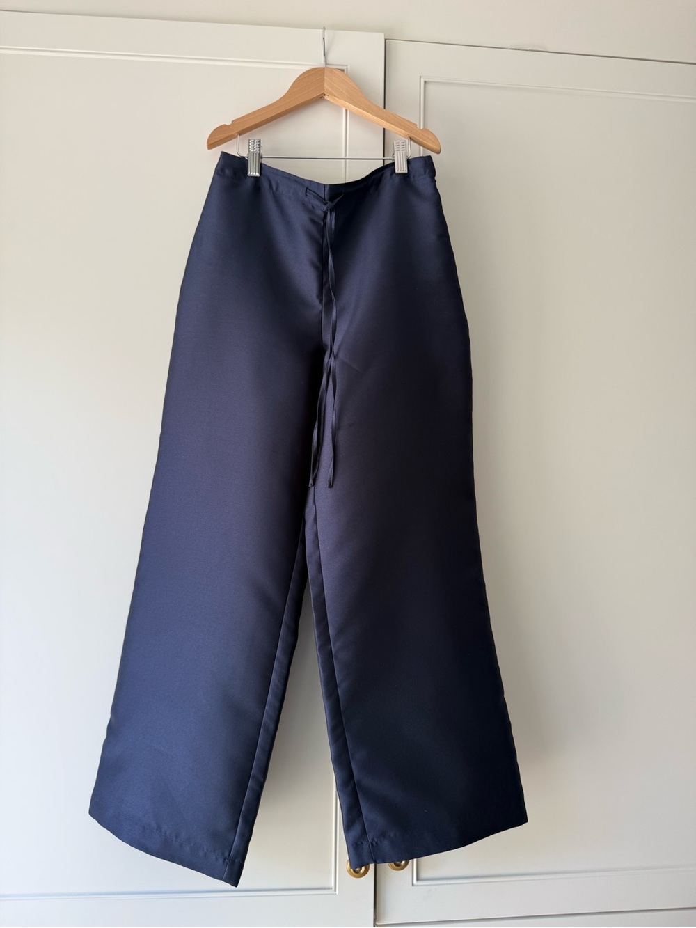 Reformation Navy cropped Olina Pants